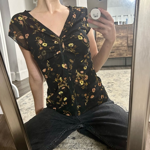 Daniel Rainn Tops - Daniel Rainn Y2K Black Floral Blouse